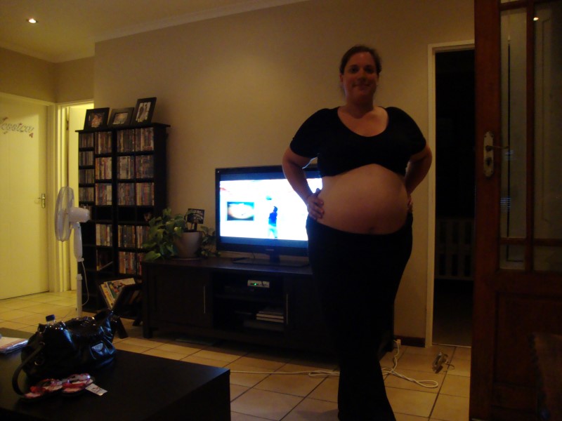 pregnant chantelle lotter showing off her belly