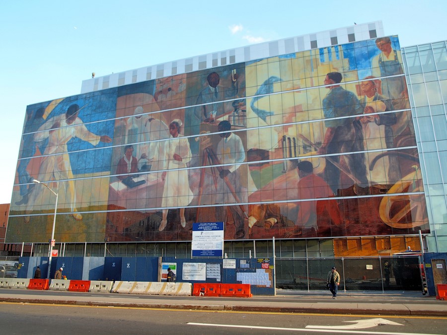 harlem-hospital-center-mural-pavilion-in-new-york-city-usa-4